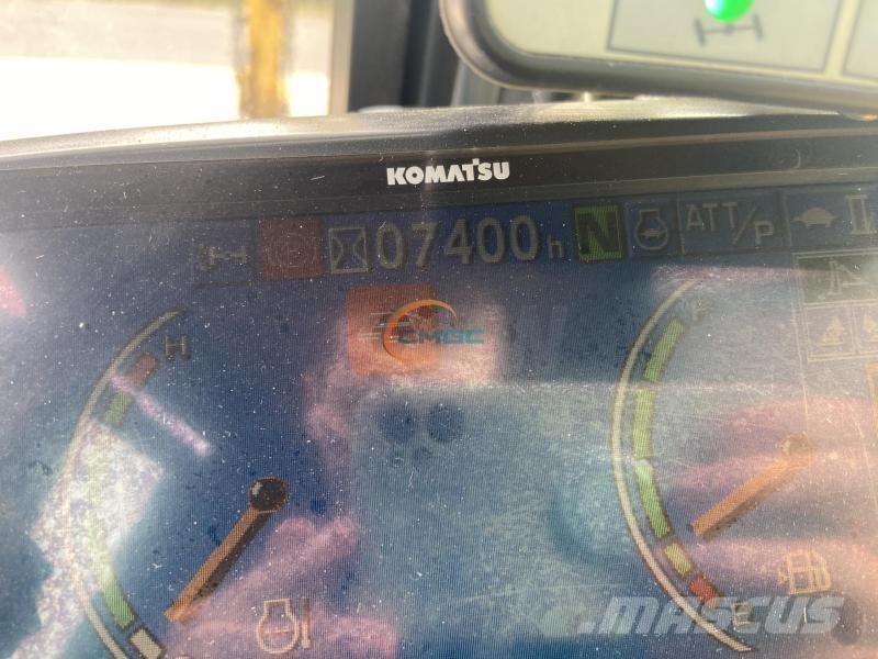 Komatsu PW98 轮式挖掘机