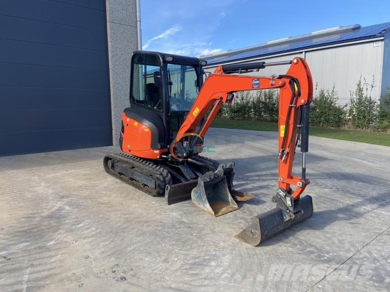 Kubota U27-4 HI 轮式挖掘机