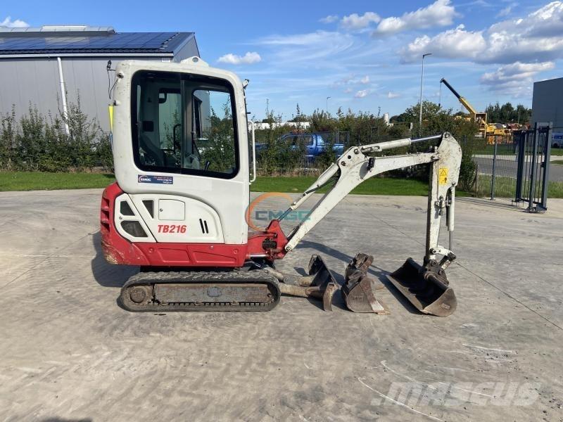 Takeuchi TB216 轮式挖掘机