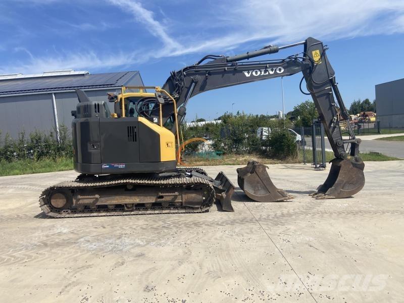 Volvo EC45 轮式挖掘机