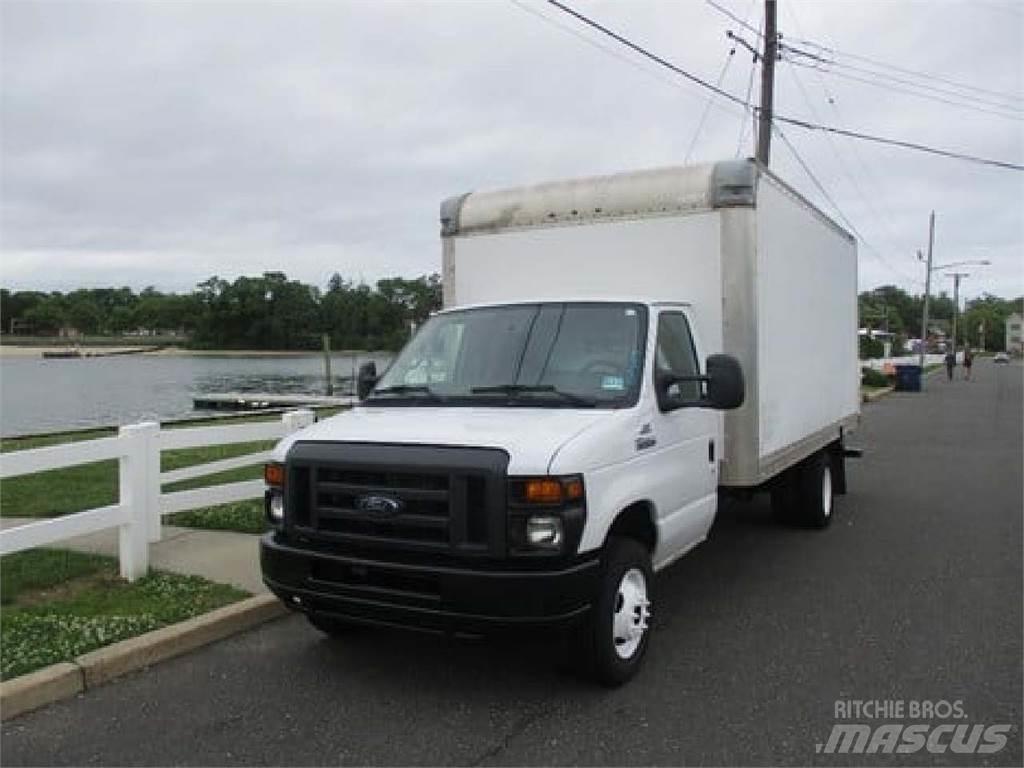 Ford E350 厢式货车
