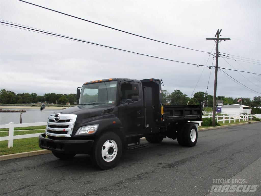 Hino 338 自卸式货车