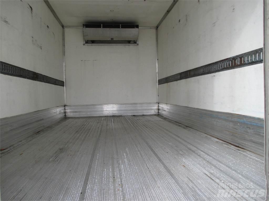 Isuzu NQR 冷藏车