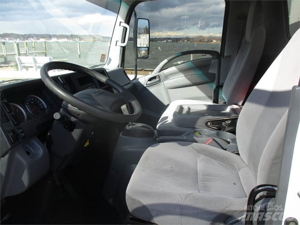 Isuzu NRR 市政车