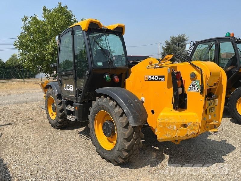 JCB 540-140 伸缩臂叉装车|叉装车