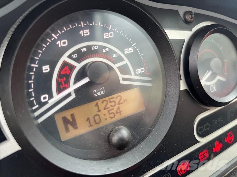 Manitou MT 732 伸缩臂叉装车|叉装车