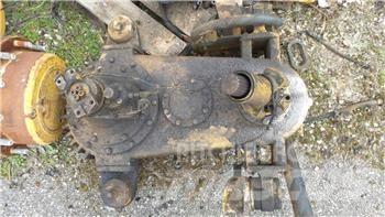 Bell B25C 传动装置