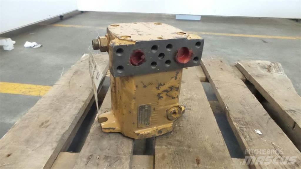 CAT 213B 液压