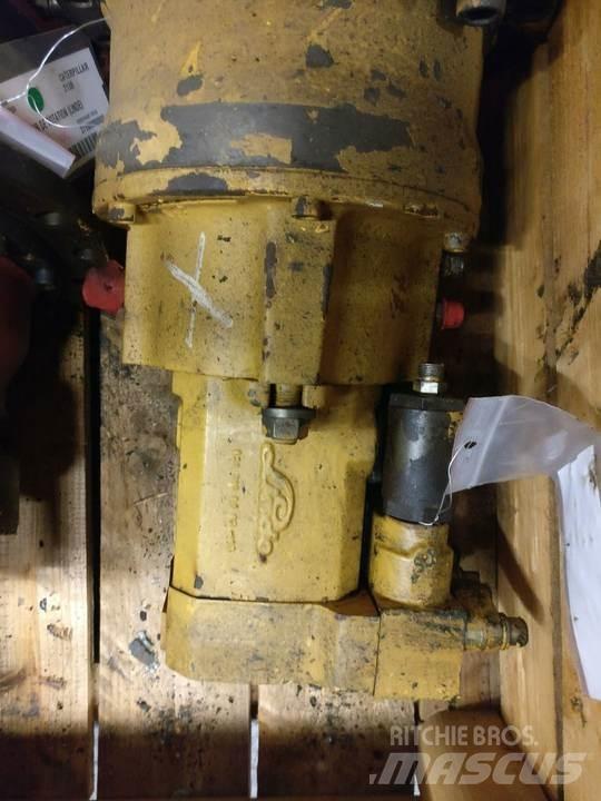 CAT 213B 液压