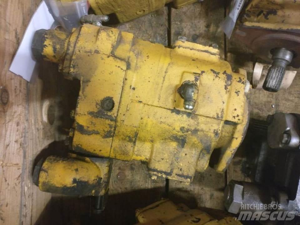 CAT 215 液压