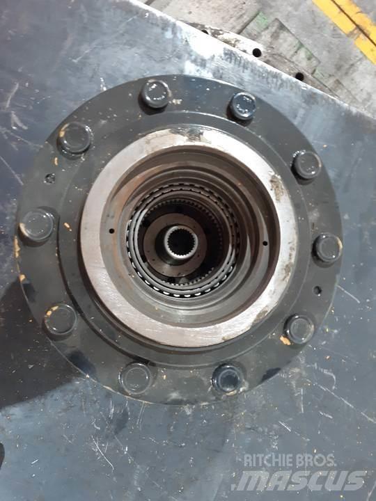 CAT 224B 传动装置