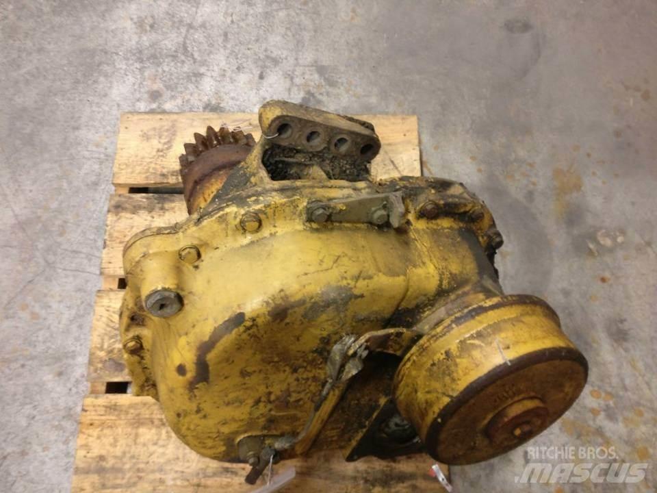 CAT 225 传动装置