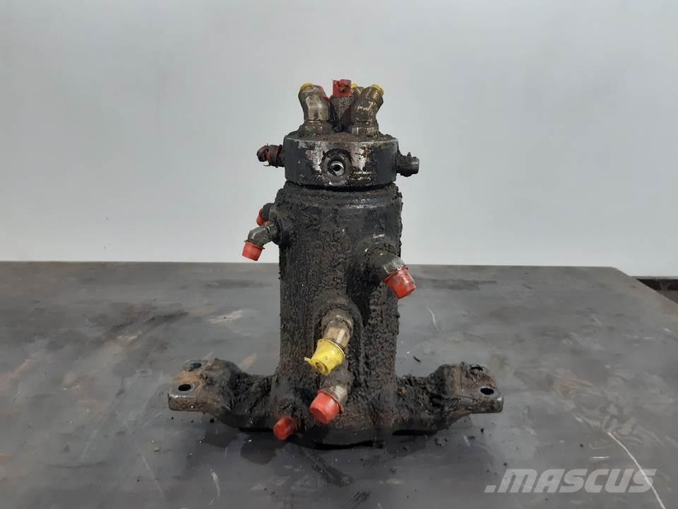 CAT 303.5 液压
