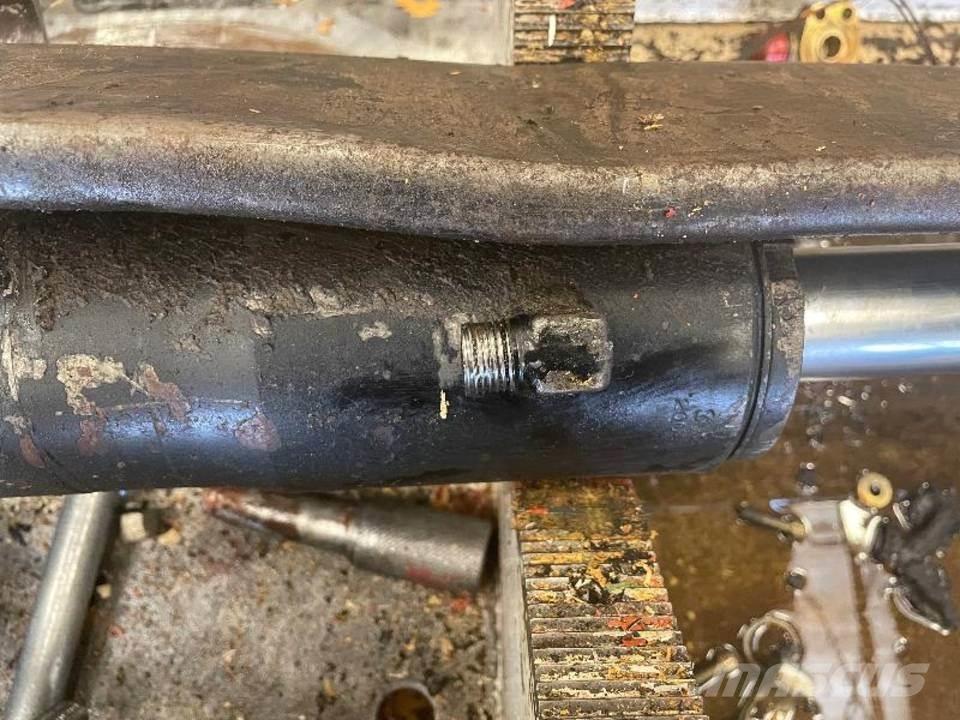 CAT 303.5 液压