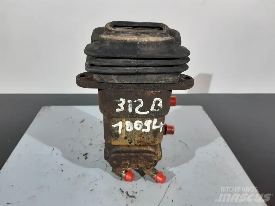 CAT 312B 驾驶室与内部