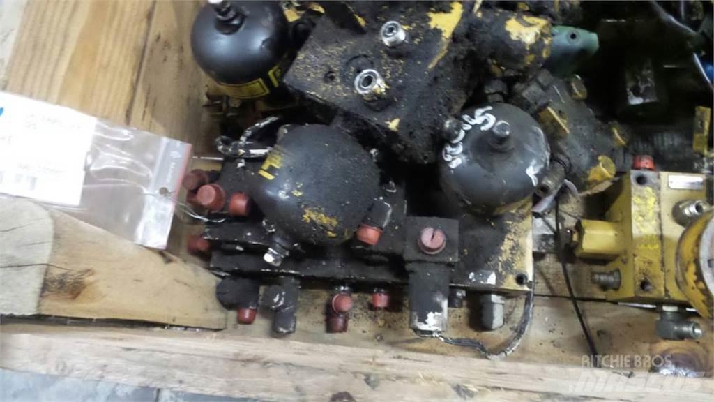 CAT 320 液压