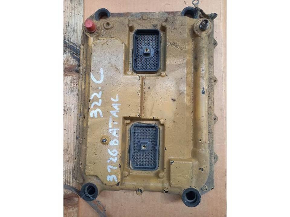 CAT 322C 驾驶室与内部