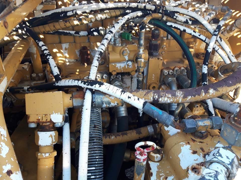 CAT 325LN 液压