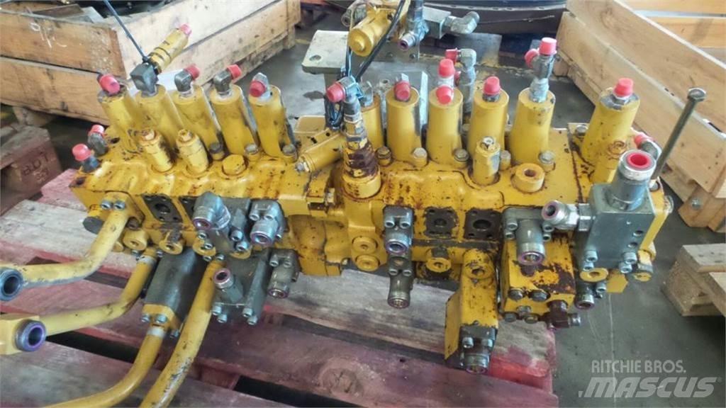 CAT 330DL 液压