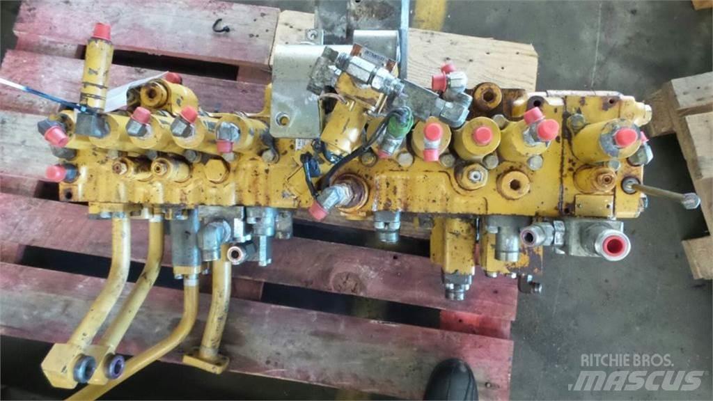 CAT 330DL 液压