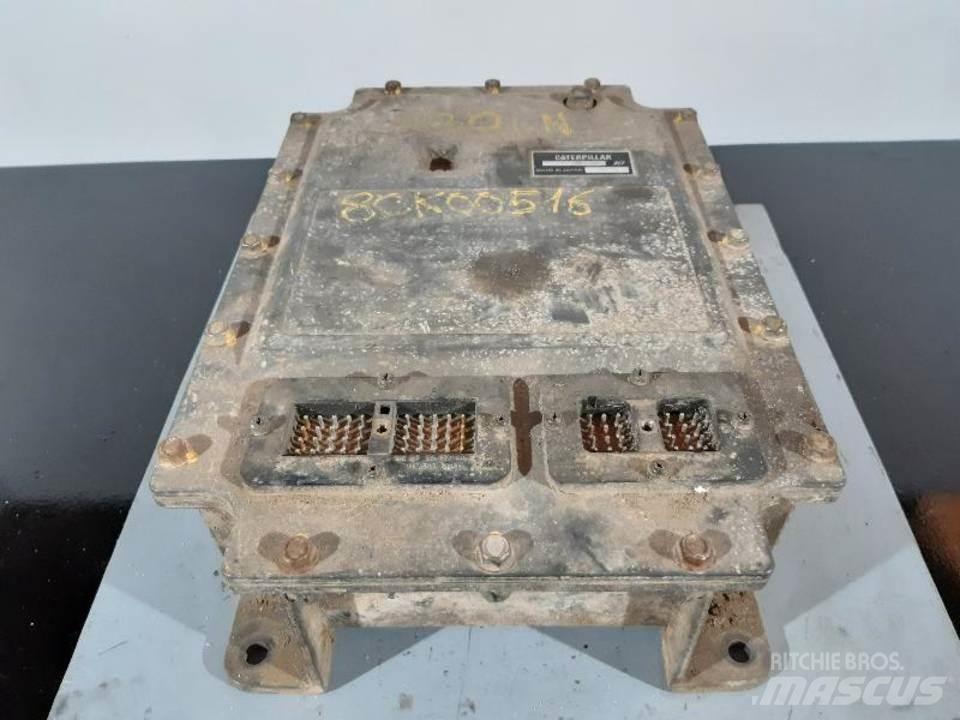 CAT 330L 驾驶室与内部