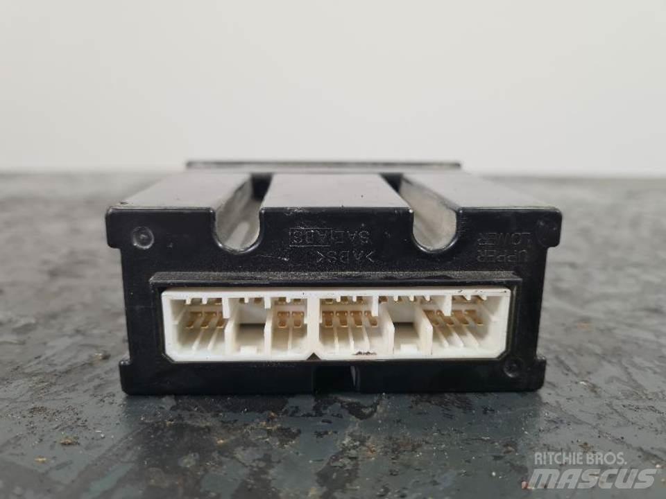 CAT 336DL 驾驶室与内部