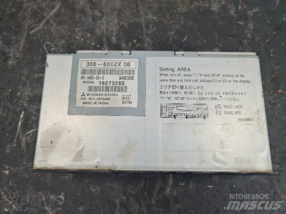 CAT 336DL 驾驶室与内部
