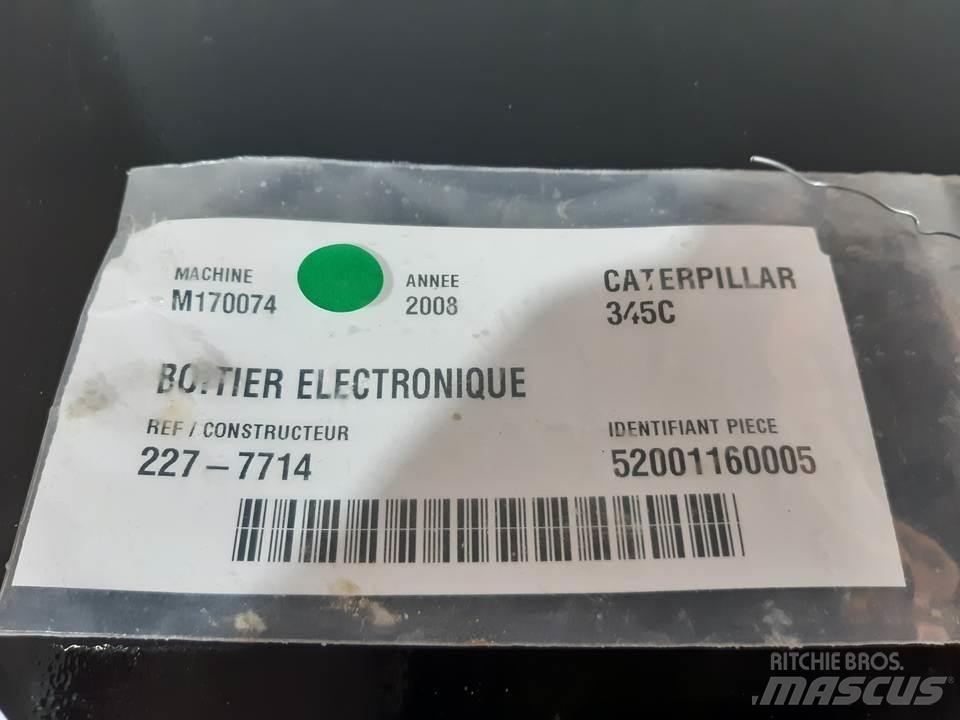 CAT 345C 驾驶室与内部