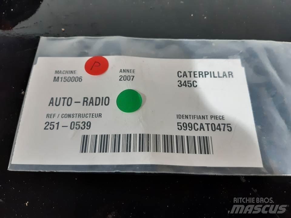 CAT 345C 驾驶室与内部