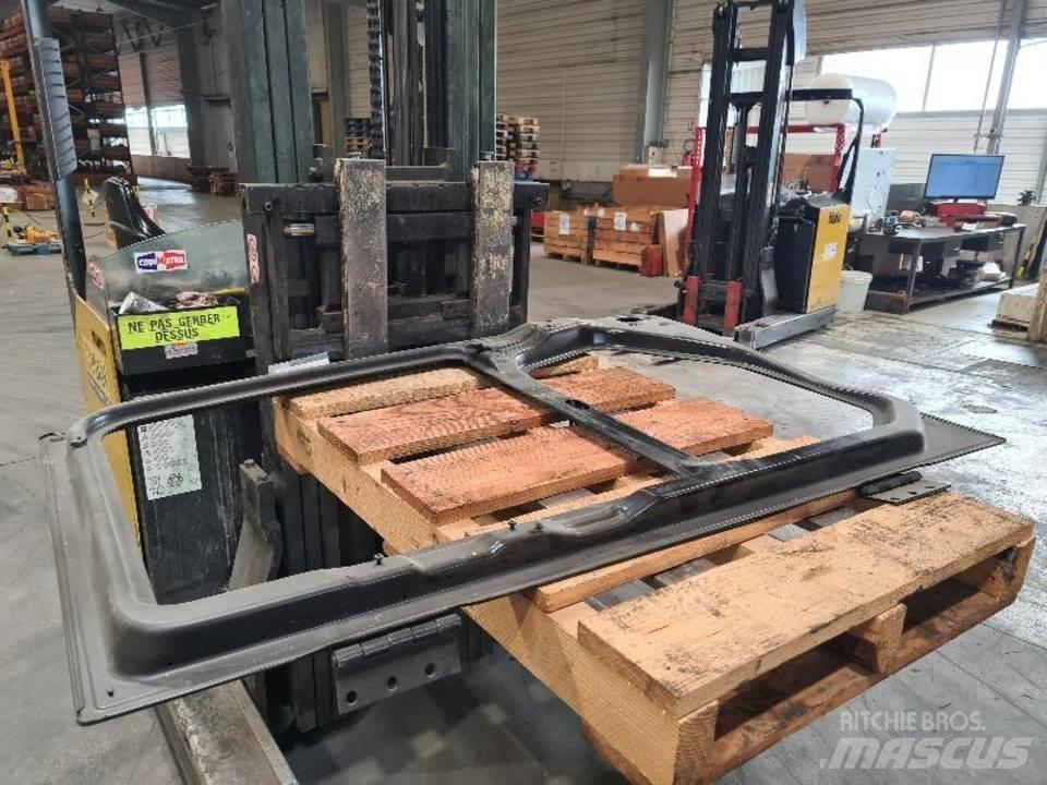 CAT 345D 驾驶室与内部