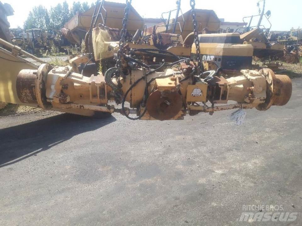 CAT 438B 传动装置