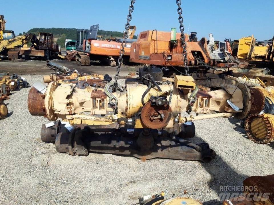 CAT 438B 传动装置