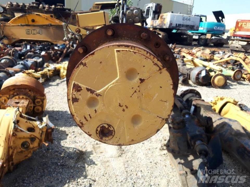 CAT 438B 传动装置