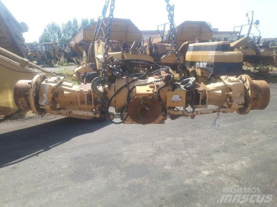 CAT 438B 传动装置