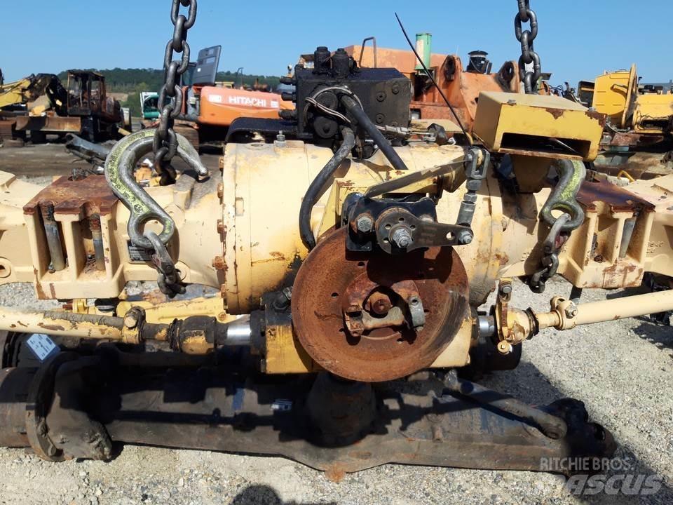 CAT 438B 传动装置