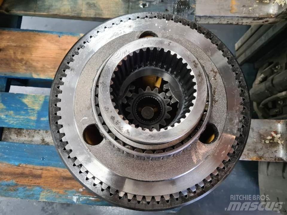 CAT 735 传动装置