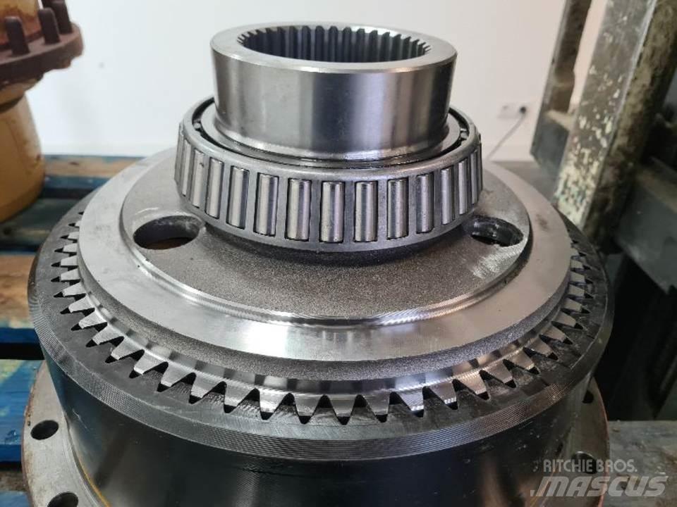 CAT 735 传动装置