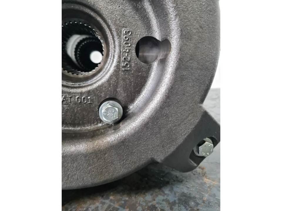 CAT 735 传动装置