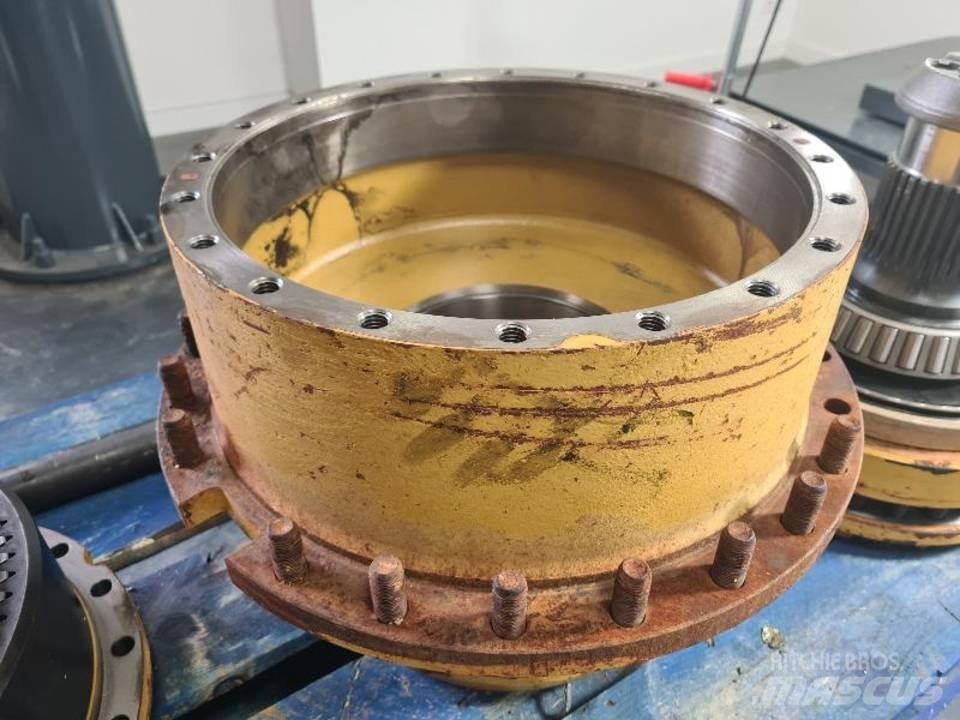 CAT 735 传动装置