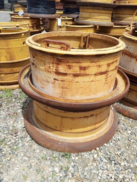 CAT 735 履带、链条和底盘