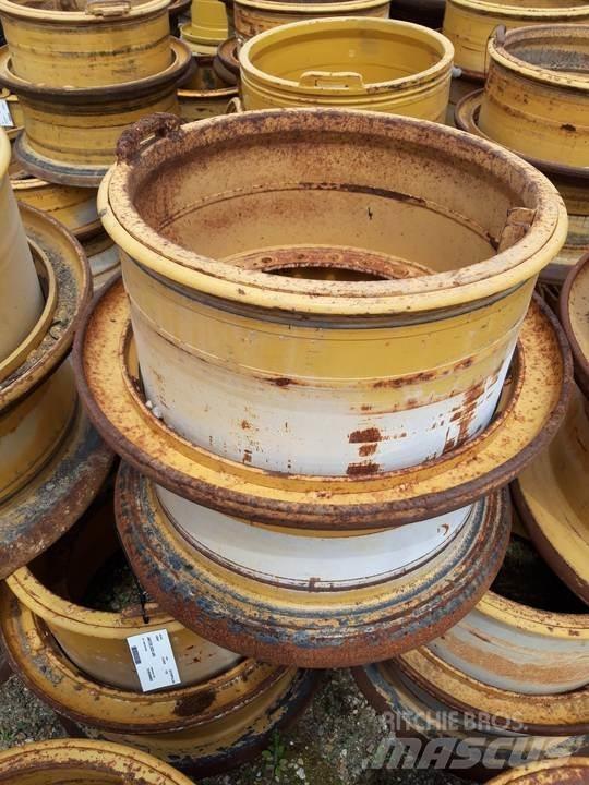 CAT 735 履带、链条和底盘