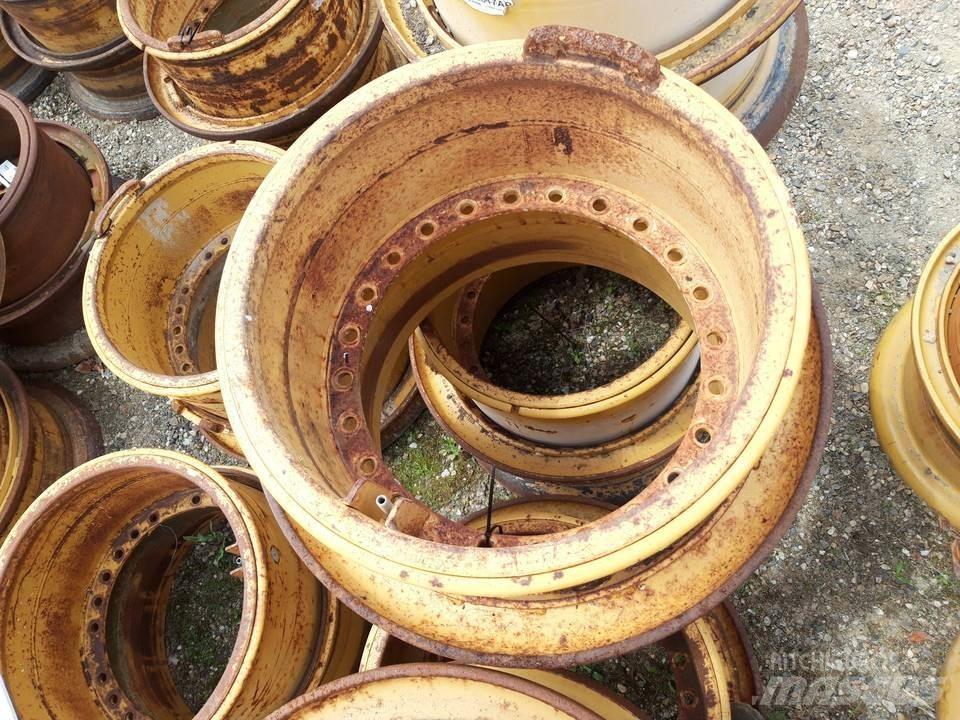 CAT 735 履带、链条和底盘