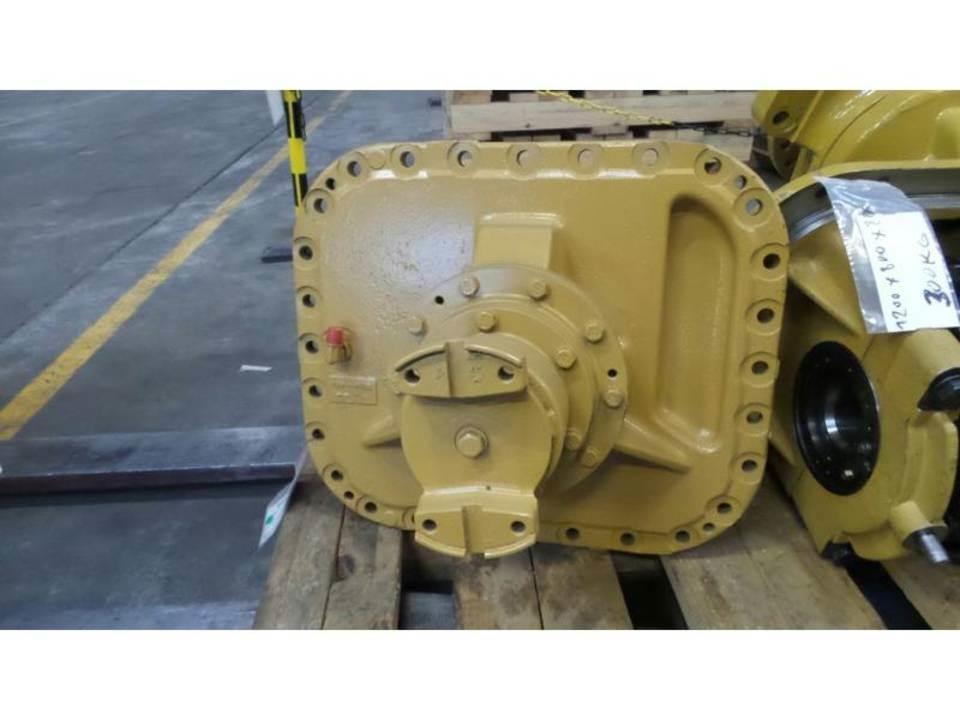 CAT 740 传动装置