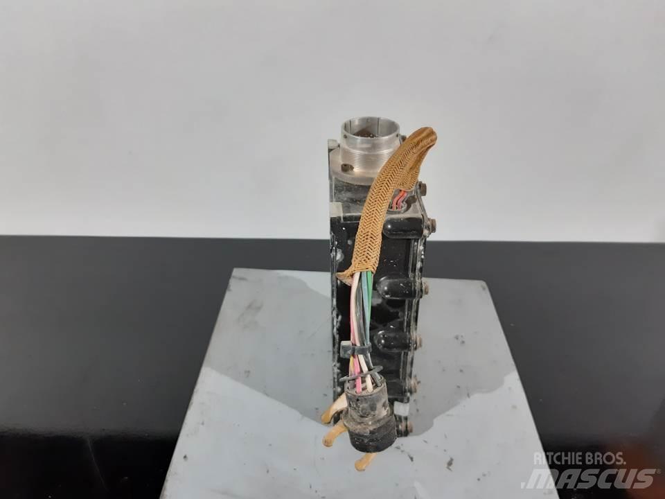 CAT 769 驾驶室与内部