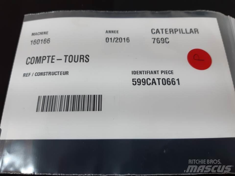 CAT 769C 驾驶室与内部