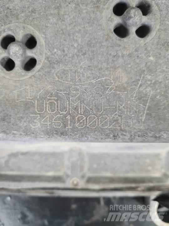 CAT 771D 驾驶室与内部