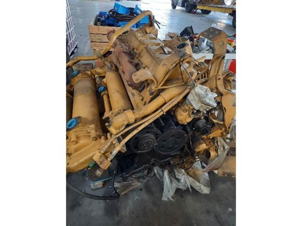 CAT 775B 发动机