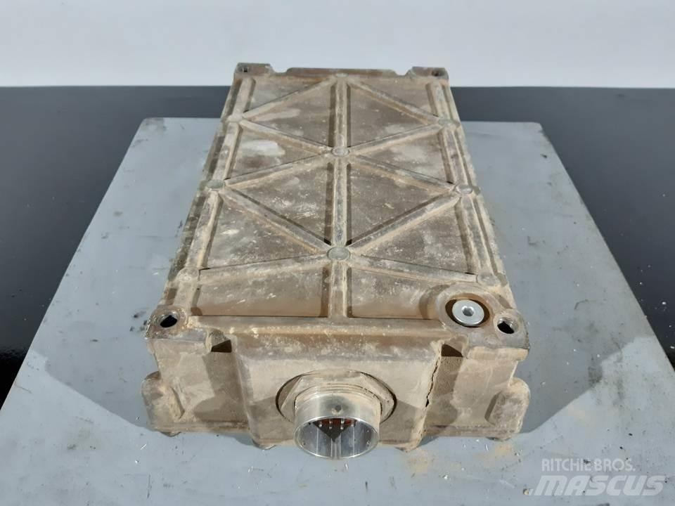 CAT 775B 驾驶室与内部