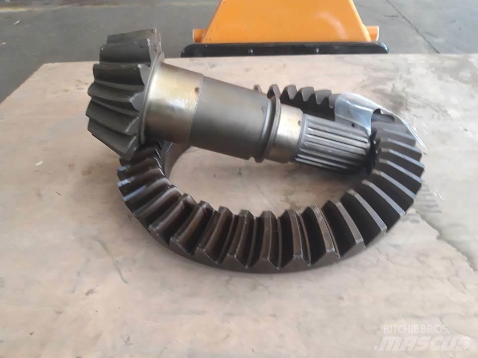 CAT 824B 传动装置