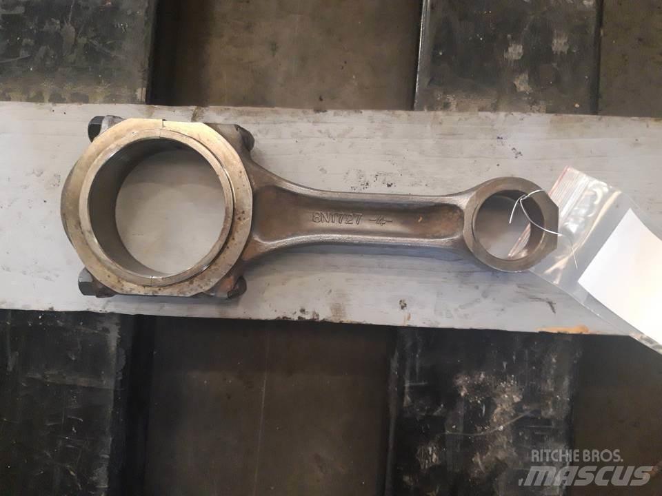 CAT 826C 发动机